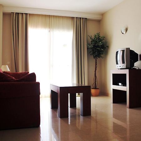 Apartamentos Turisticos Anoreta Rincón de la Victoria Exteriör bild